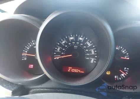 2011 Kia Soul z USA, uszkodzony, nr VIN KNDJT2A13B7714360